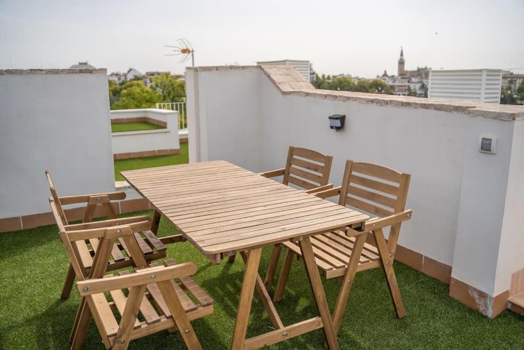 Optimus Corazon De Triana Apartment Seville Luaran gambar