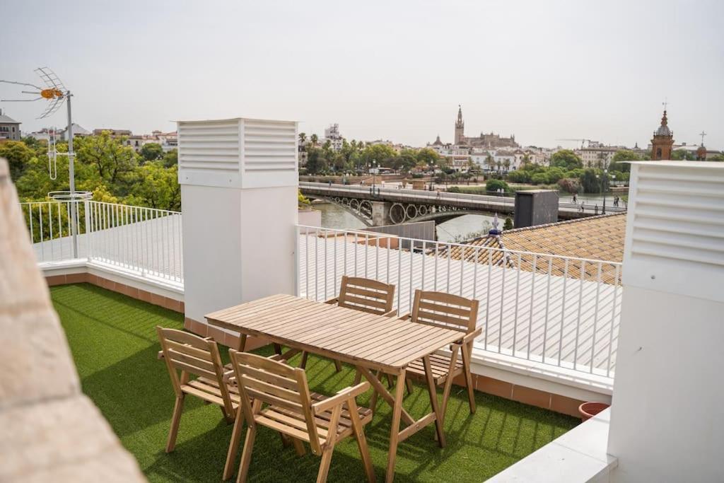 Optimus Corazon De Triana Apartment Seville Luaran gambar